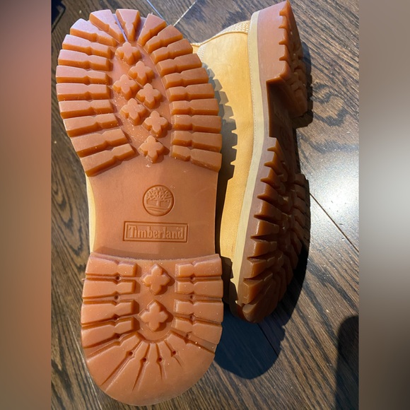 Timberland 6 Inch Premium Leather Waterproof Boot - Picture 7 of 9